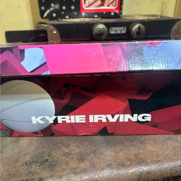 Nike Kyrie 4 '70s Yellow with Multicolor Accents - Picture 5 of 5